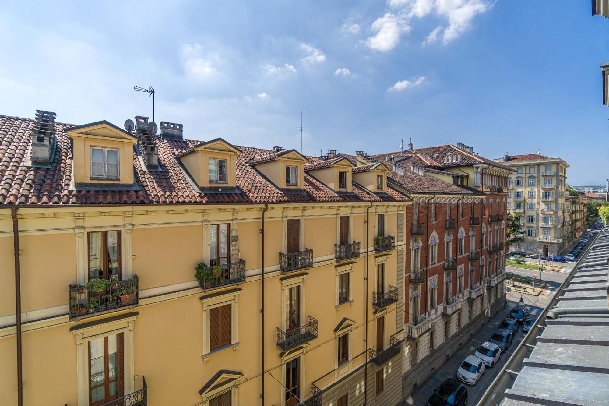 Casa Valeggio Attic Apt Few Steps From Porta Nuova Apartment Turin Luaran gambar