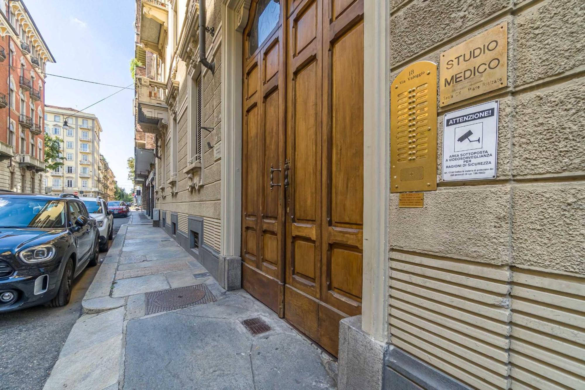 Casa Valeggio Attic Apt Few Steps From Porta Nuova Apartment Turin Luaran gambar